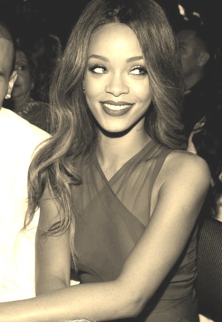 Rihanna Beautiful Picture and Fashion